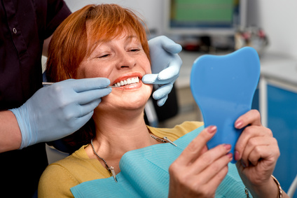 טיפולי שיניים - השתלת שיניים